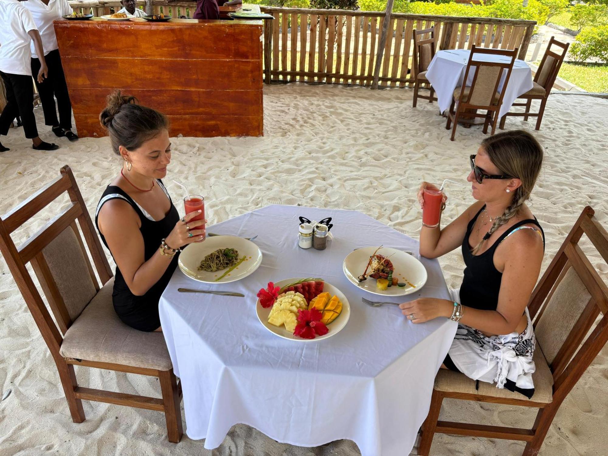 Taj Nungwi Hotel Banda Kuu ภายนอก รูปภาพ